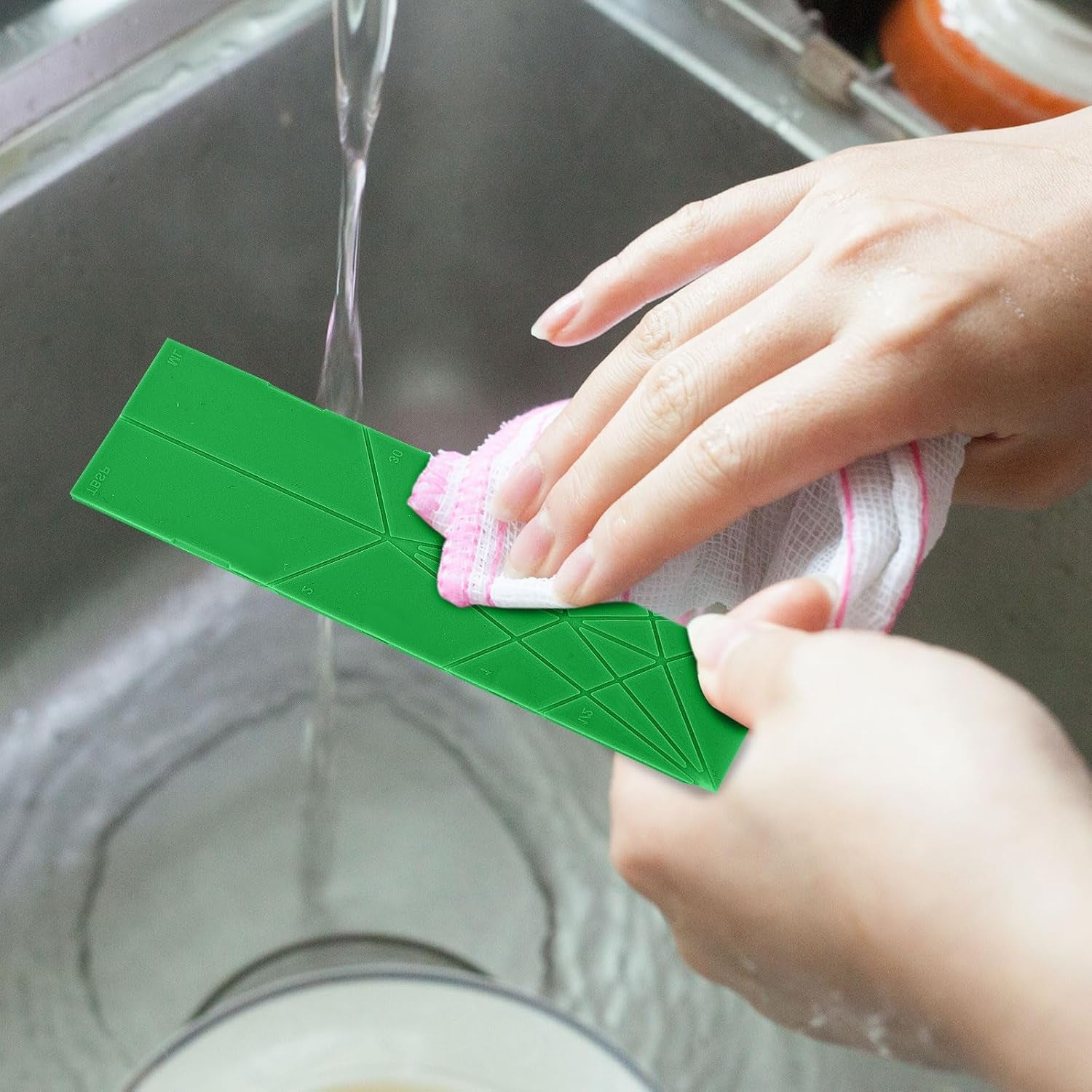 2Pcs 3-In-1 Polygons Measuring Spoon, 6 Different Sizes Foldable Flat Magnetic Measuring Spoons for Liquid Dry Ingredients Multifunctional Kitchen Gadgets (Green)